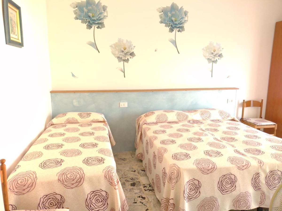 Ferienwohnung Casa Fronte Mare Ventimiglia Exterior foto