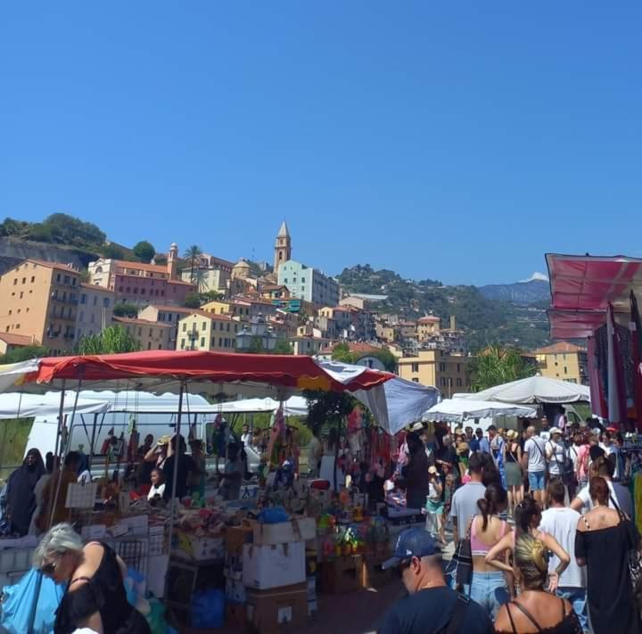 Ferienwohnung Casa Fronte Mare Ventimiglia Exterior foto